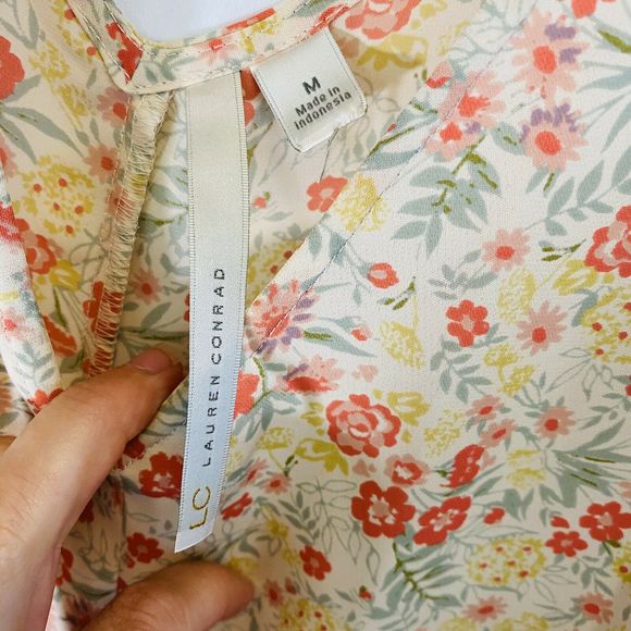 Lauren Conrad Floral Peasant Top Blouse - Picture 4 of 7
